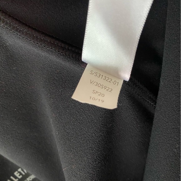 ATHLETA Salutation Stash Pocket II Twist 7/8 Tight Size Medium Petite - Picture 9 of 9